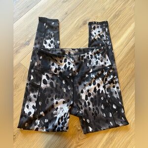 GAIAM Black and White Animal Patterned Leggings